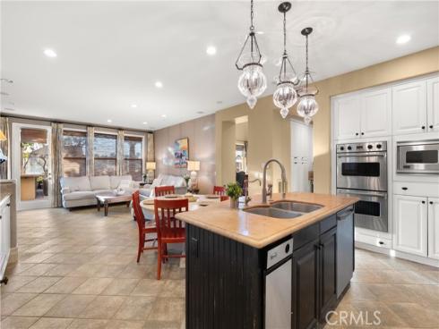 72  Victoria  , Newport Beach, CA