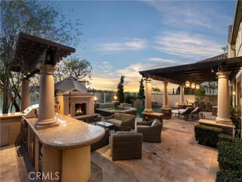 72  Victoria  , Newport Beach, CA