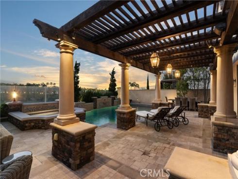 72  Victoria  , Newport Beach, CA