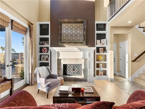 72  Victoria  , Newport Beach, CA