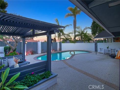 395 Meadow Lane, Newport Beach, CA