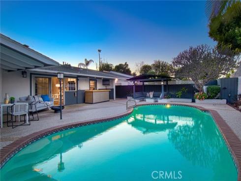 395 Meadow Lane, Newport Beach, CA