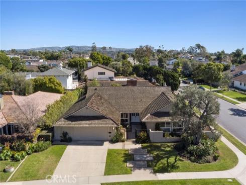 1800 Tradewinds Lane, Newport Beach, CA