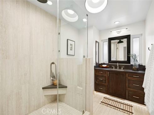 1800 Tradewinds Lane, Newport Beach, CA