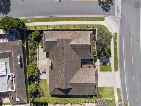 1800 Tradewinds Lane, Newport Beach, CA