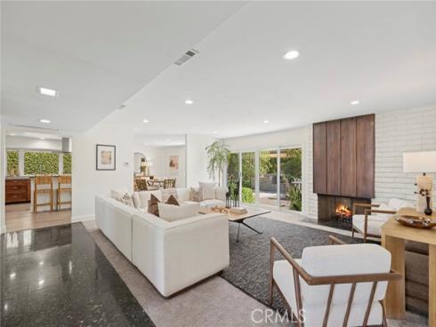 1800 Tradewinds Lane, Newport Beach, CA