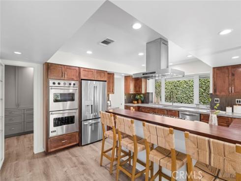 1800 Tradewinds Lane, Newport Beach, CA