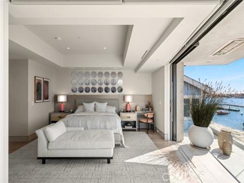 304 S Bay Front  , Newport Beach, CA