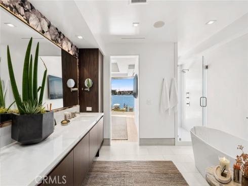 304 S Bay Front  , Newport Beach, CA