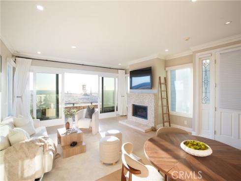 2712 W Oceanfront  , Newport Beach, CA