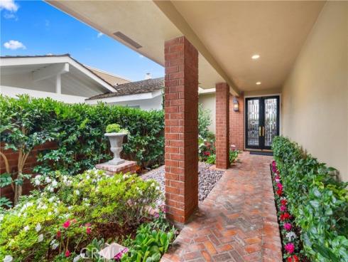 9  Rue Cannes  , Newport Beach, CA