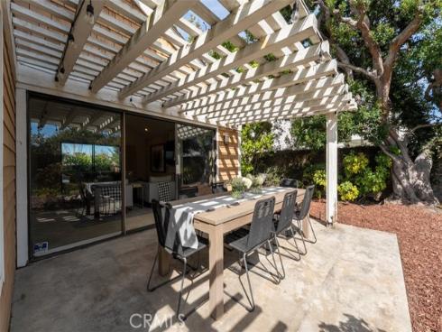 1208  Somerset  , Newport Beach, CA