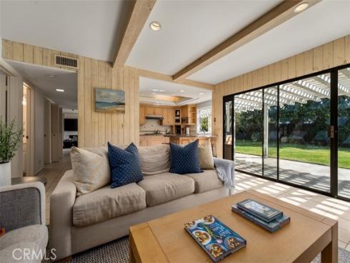 1208  Somerset  , Newport Beach, CA