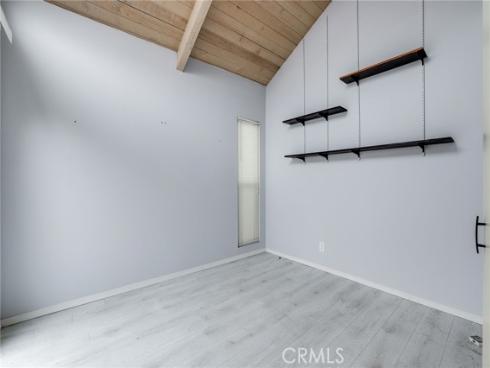 327  Walnut  , Newport Beach, CA