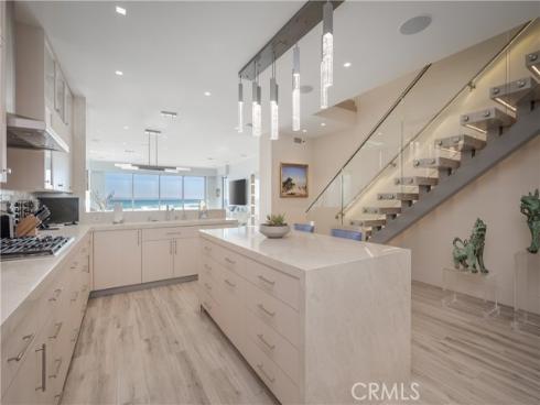 3407 W Oceanfront , Newport Beach, CA