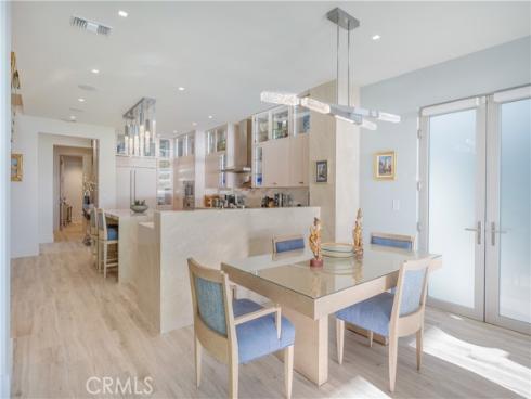 3407 W Oceanfront , Newport Beach, CA