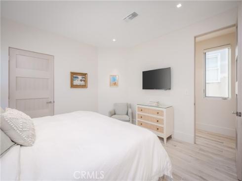 3407 W Oceanfront , Newport Beach, CA