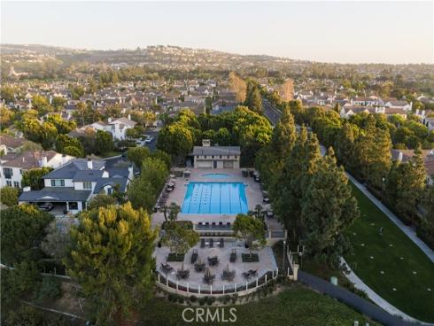 34  Montgomery  , Newport Beach, CA