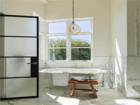 2217  Laurel   Place, Newport Beach, CA