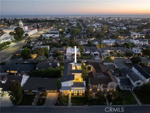 2217  Laurel   Place, Newport Beach, CA