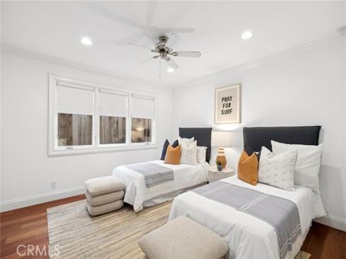 1701 E Balboa   Boulevard, Newport Beach, CA