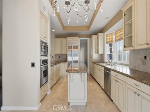 18  Hillsdale  , Newport Beach, CA