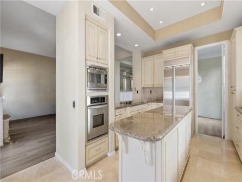 18  Hillsdale  , Newport Beach, CA