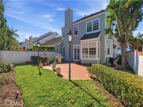 18  Hillsdale  , Newport Beach, CA