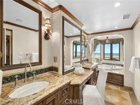 1414 W Oceanfront  , Newport Beach, CA