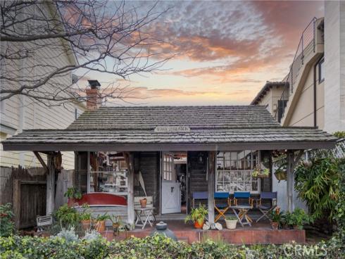 1207 N Bay Front  , Newport Beach, CA