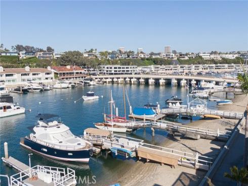 1207 N Bay Front  , Newport Beach, CA