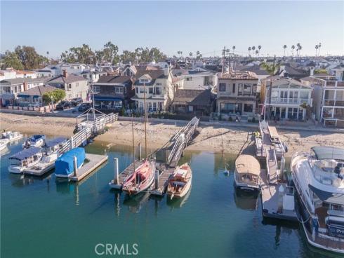 1207 N Bay Front  , Newport Beach, CA