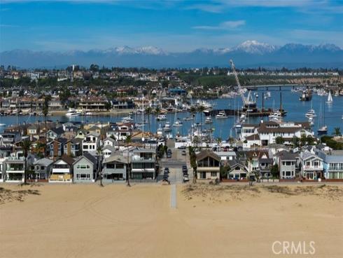 203  8th st  , Newport Beach, CA