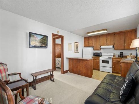 215  Opal  , Newport Beach, CA