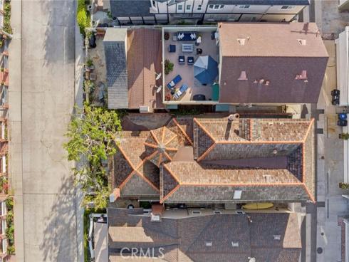 215  Opal  , Newport Beach, CA