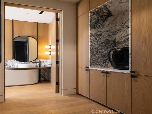 2304  Cliff  , Newport Beach, CA