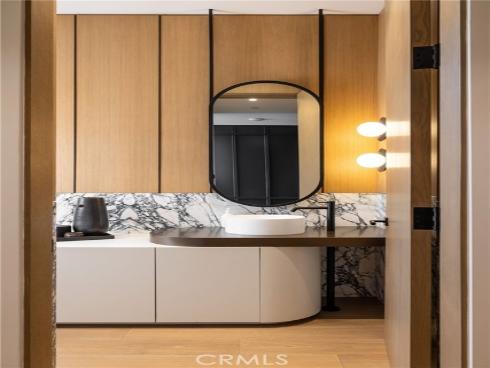 2304  Cliff  , Newport Beach, CA