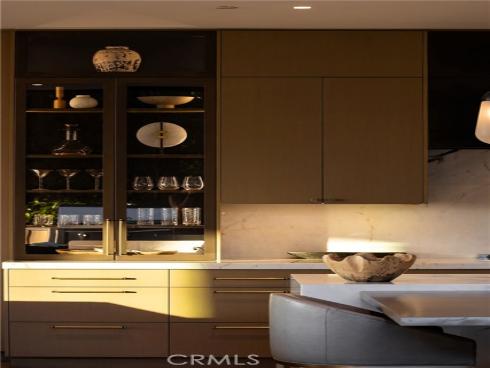 2304  Cliff  , Newport Beach, CA