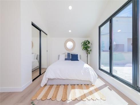 920 W Balboa  , Newport Beach, CA