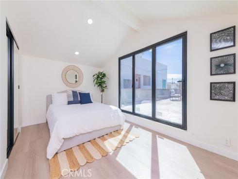 920 W Balboa  , Newport Beach, CA