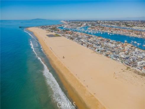 920 W Balboa  , Newport Beach, CA