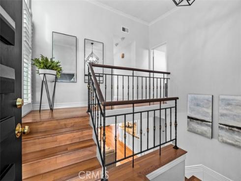 525  Vista Flora  , Newport Beach, CA