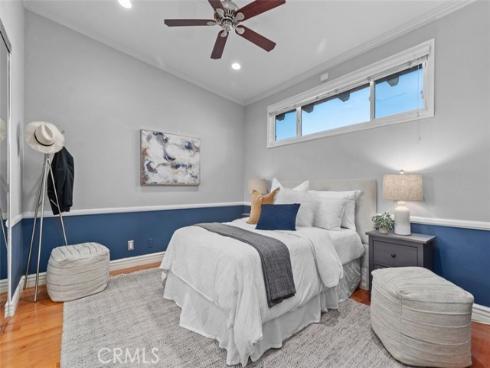 525  Vista Flora  , Newport Beach, CA