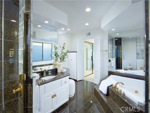 536  Via Lido Nord  , Newport Beach, CA