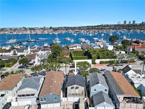 1613 E Balboa  , Newport Beach, CA