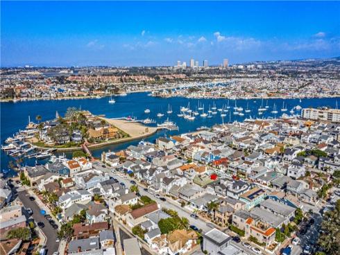 1613 E Balboa  , Newport Beach, CA