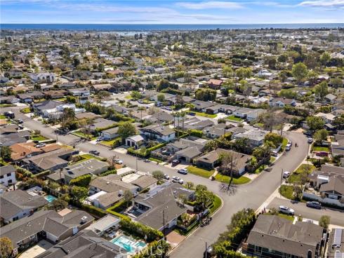 1924  Beryl   Lane, Newport Beach, CA