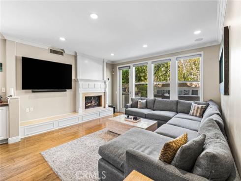 9  Winthrop  , Newport Beach, CA