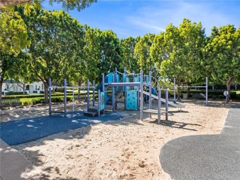 9  Winthrop  , Newport Beach, CA