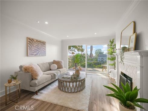 102  Scholz  34  Plaza, Newport Beach, CA